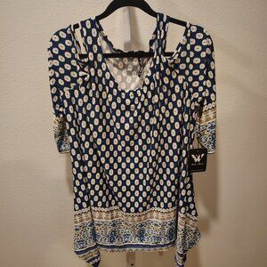 White Mark Women's Cold Shoulder Top Size 3XL NWT 3/4 Sleeve Polka Dots Blue